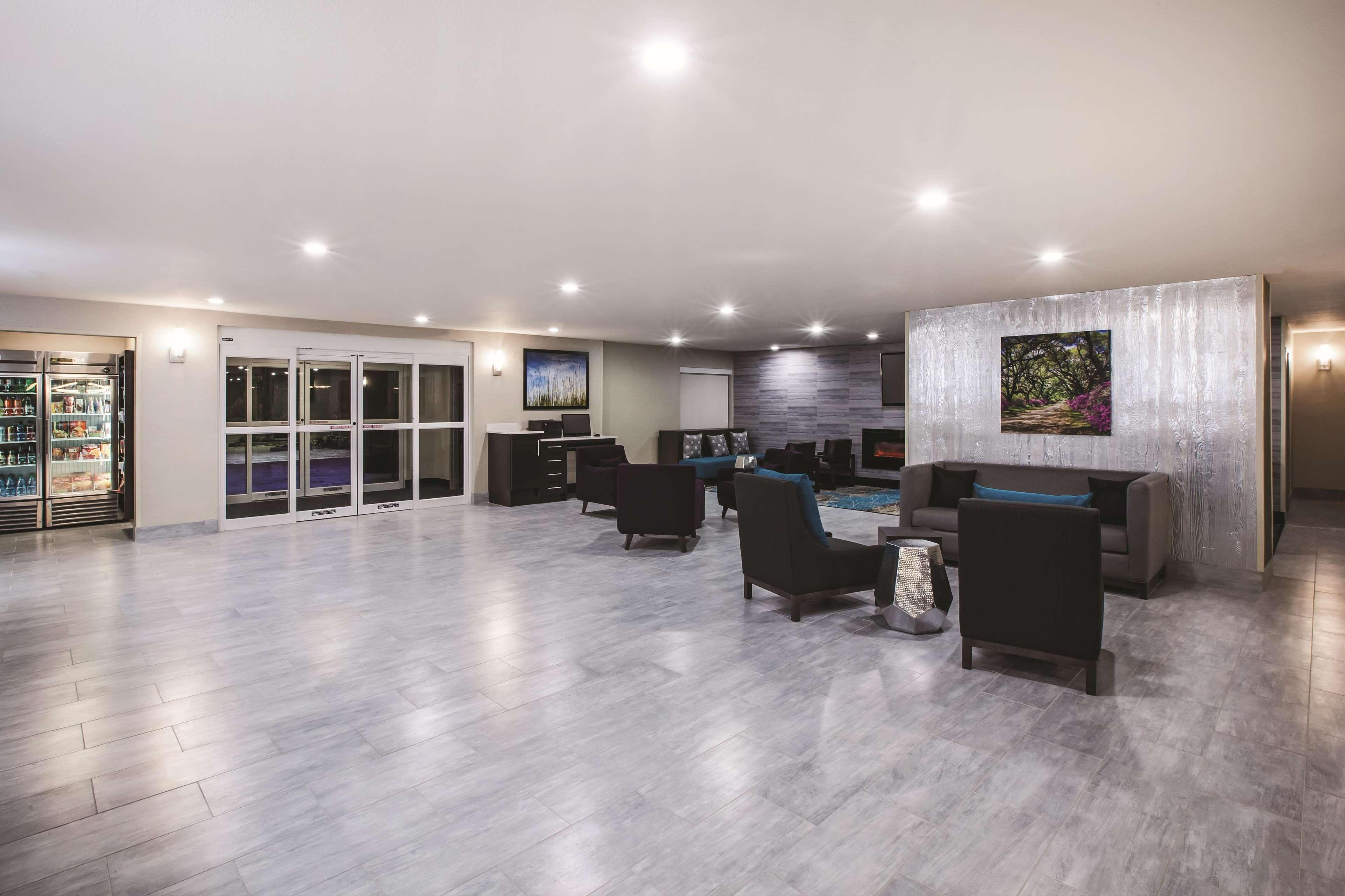 La Quinta By Wyndham Walker - Denham Springs Hotel Екстериор снимка